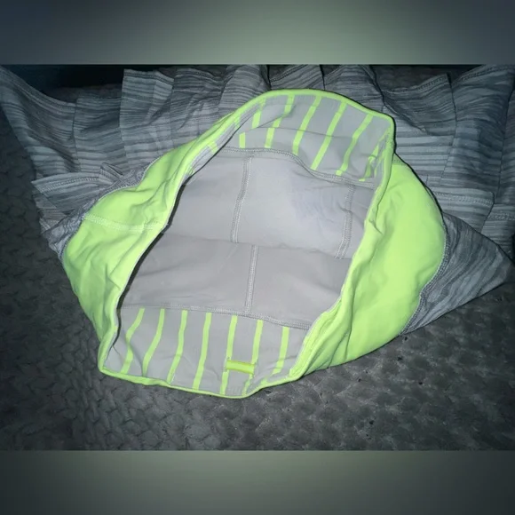 Lululemon pace setter skirt size 6 - Picture 4 of 7